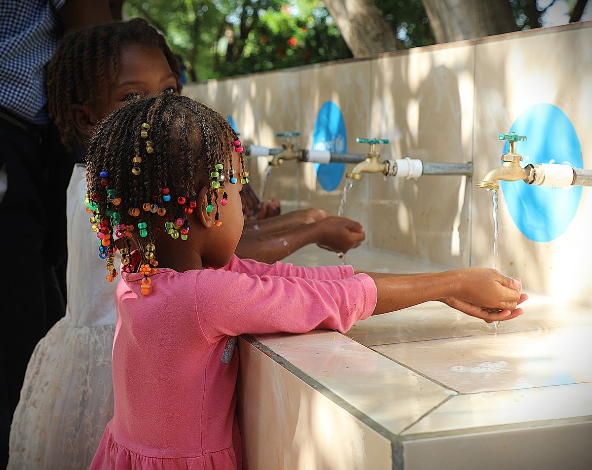 At Gros Marin School in Les Cayes, kids now have access to clean sanitation and handwashing facilities.

Built by <a href="/UNICEF/">UNICEF</a> &amp; <a href="/DINEPA/">DINEPA</a>, with support from <a href="/the_IDB/">Inter-American Development Bank</a>, these improvements help protect children’s health and hygiene.

#foreverchild 💙