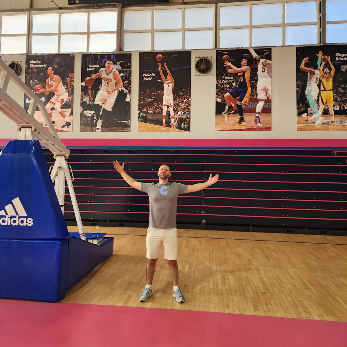 CoachElkin's tweet image. Great visit this morning with one of the best clubs in all of Serbia. 17 NBA draft picks & counting… 🩷 @KKMegaBasket