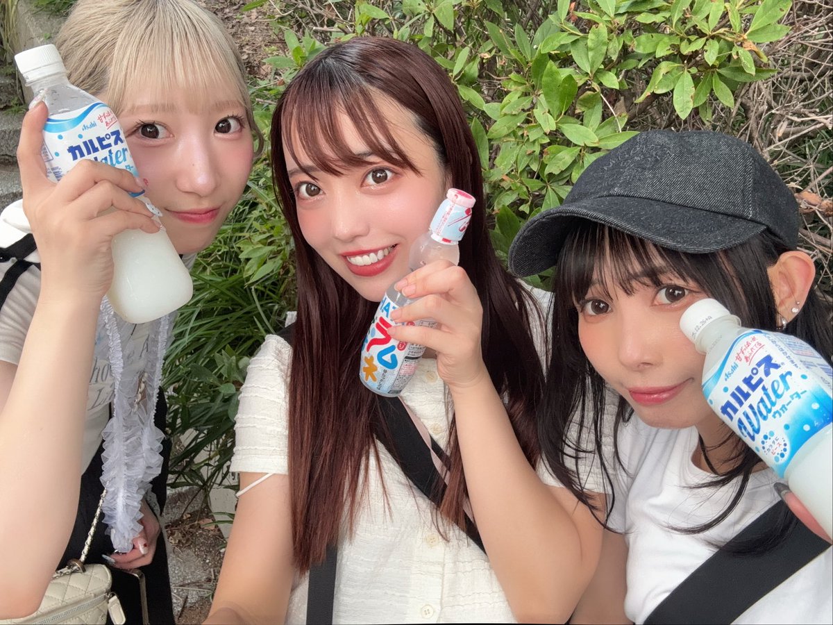 HSD_reika's tweet image. 練習終わりにみんなで
お祭り行ってきた🏮🎶✨
今年の夏は今からさらに忙しくなりそうで
お祭りには行かれへんと覚悟してたし
嬉しい😭💖
にしてもおもろいくらい汗かいてて
3分に1回ハンカチが大活躍してた💦
#HIGHSPYDOLL #スパド