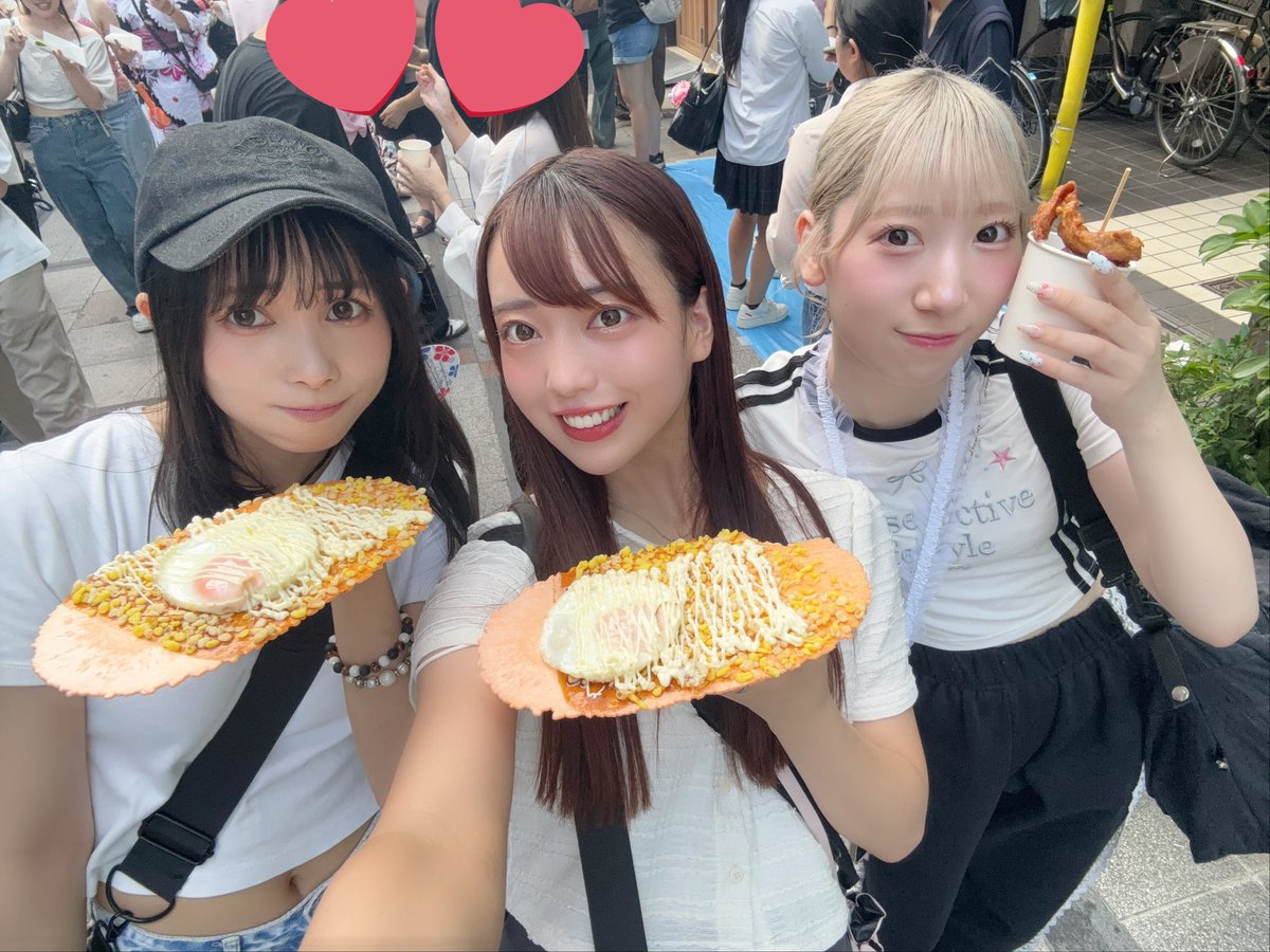 HSD_reika's tweet image. 練習終わりにみんなで
お祭り行ってきた🏮🎶✨
今年の夏は今からさらに忙しくなりそうで
お祭りには行かれへんと覚悟してたし
嬉しい😭💖
にしてもおもろいくらい汗かいてて
3分に1回ハンカチが大活躍してた💦
#HIGHSPYDOLL #スパド