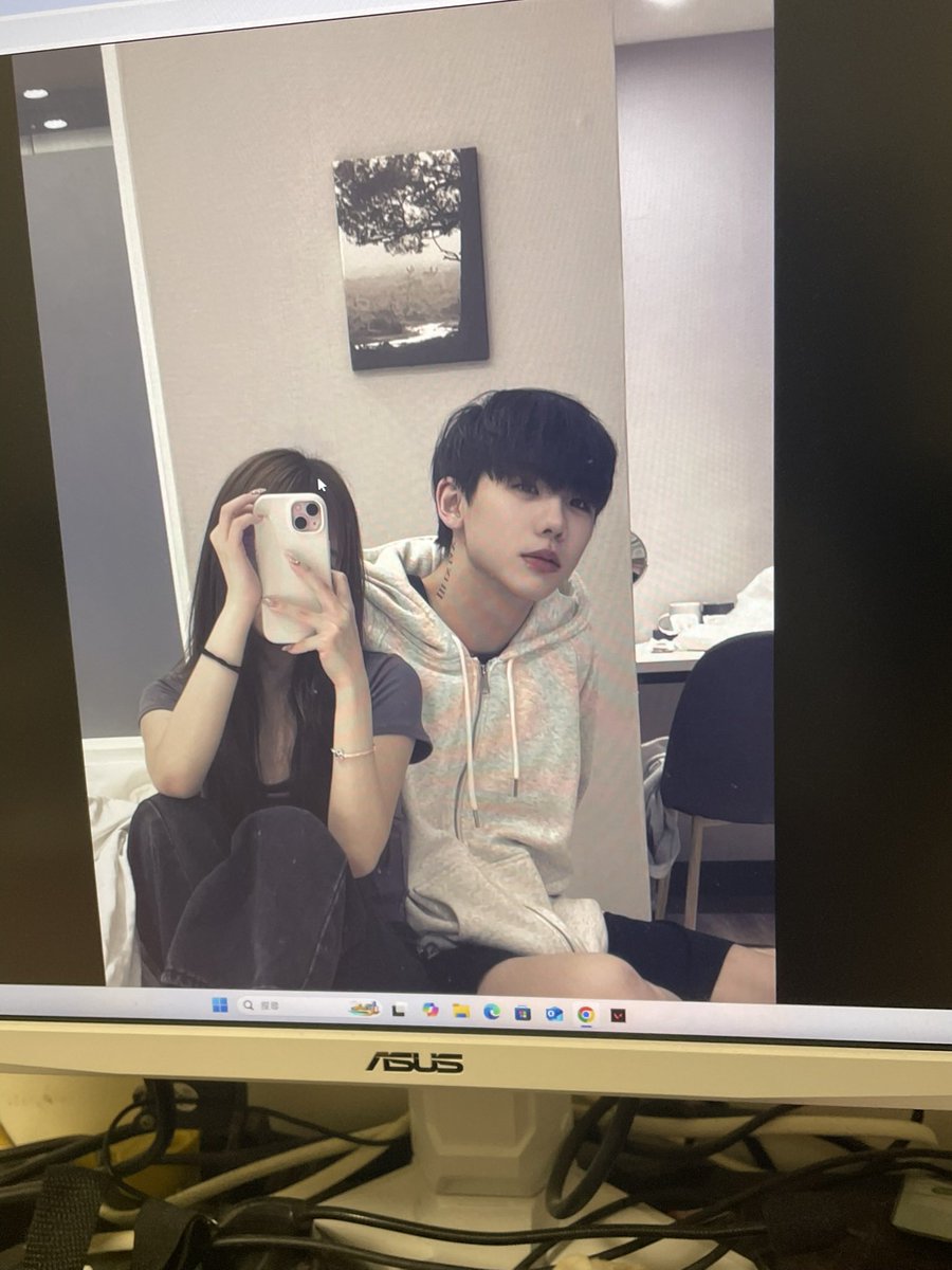 幹憑什麼我哥比我好看那麼多 我要整型