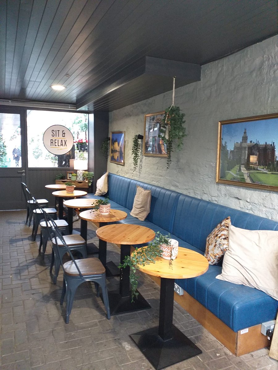 GarveysAdare's tweet photo. Heading to Croke Park this weekend to cheer on Kerry 🟩🟨 in the All-Ireland Final?

Fuel up on the go with a Frank and Honest, hot deli, fresh pastries, fruits, salads....

Best of luck and safe travels!

#GarveysCenta #Adare https://t.co/5s5XJIK5Hc
