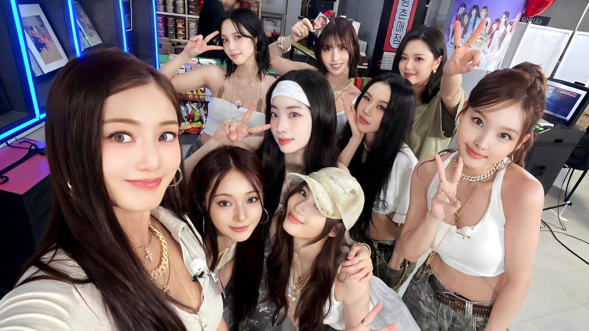 ForeverTwiceOT9's tweet image. Inkigayo-- group photos.
DESKTOP WALLPAPERS.
Go to my Google drive and download 60000 HD Twice photos for free.
drive.google.com/drive/folders/…
#TWICE #트와이스 #ONCE #원스 #OT9