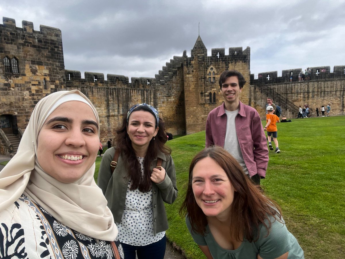 KasiaPirog1's tweet image. Exploring Alnwick Castle with the @CHANGE_ECM
visiting researcher João Pinheiro. We really enjoyed hosting João in our lab this summer! #piroglab