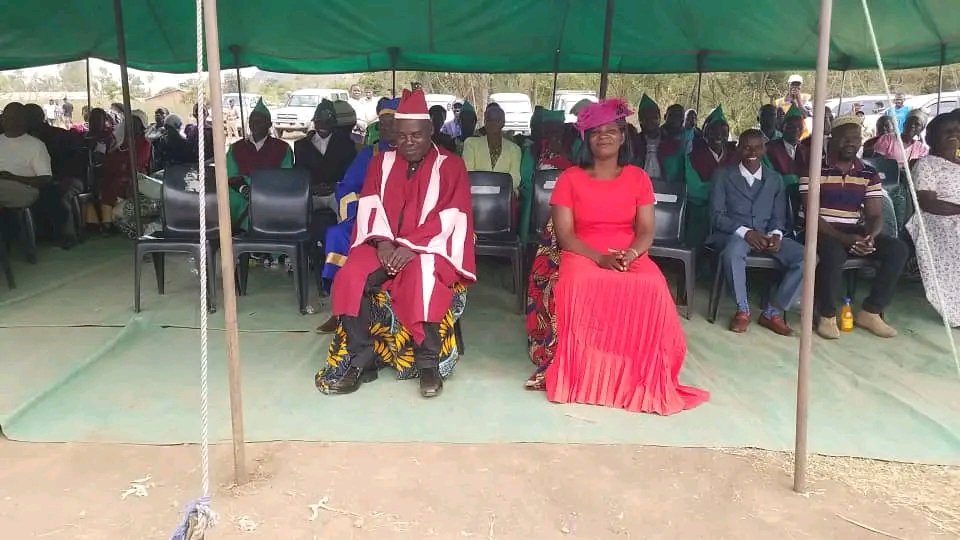 #ManaNews

Minister of Local Government, Unity, and Culture Richard Chimwendo Banda has advised traditional leaders to champion peace and unity and to protect vulnerable groups against injustice and unfairness that mostly defeats objectives...

facebook.com/10006385576645…