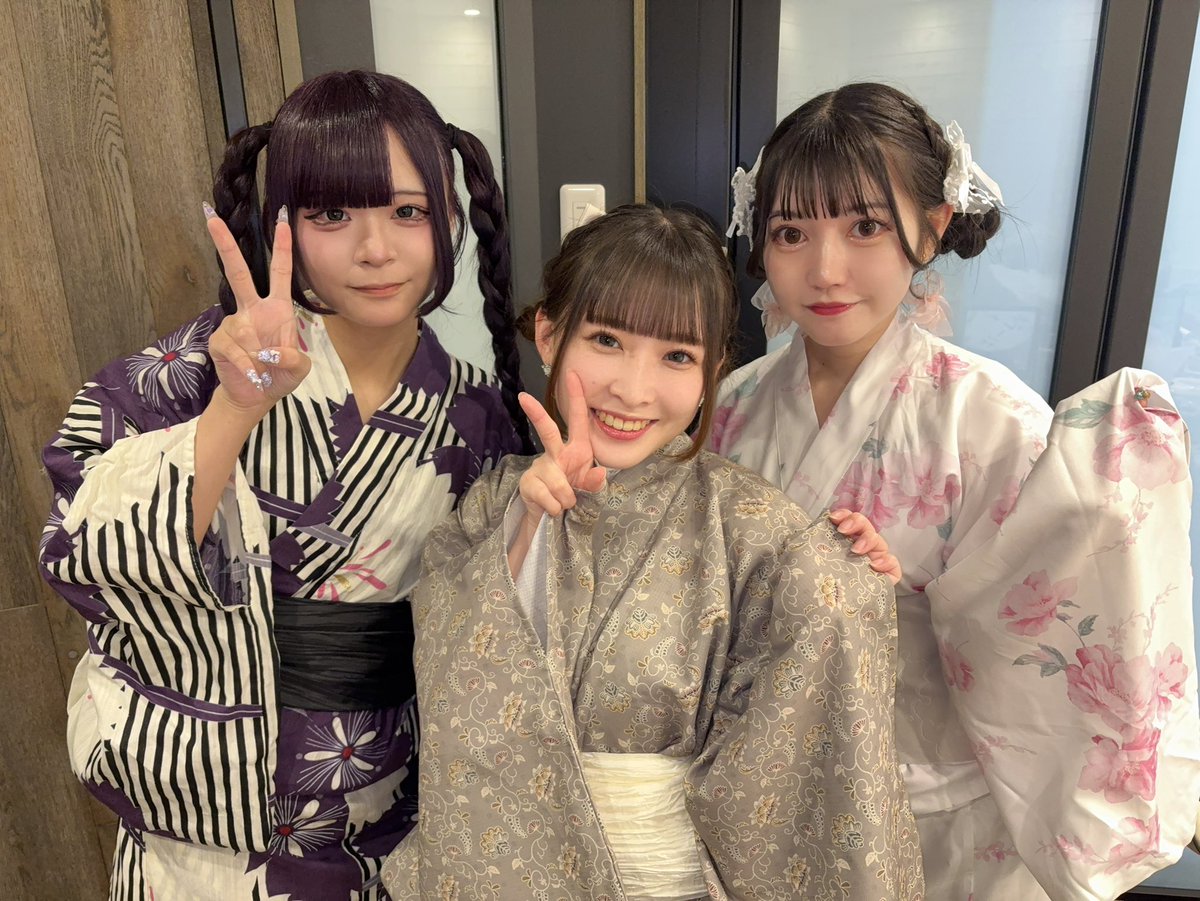 みるこねくしょん Vol.04
ご来場いただきありがとうございました🍼

放送日は【 9月6日24:00〜 】
↓から聴けます
296.fm

次回の公開収録はは8月14日( 金 )