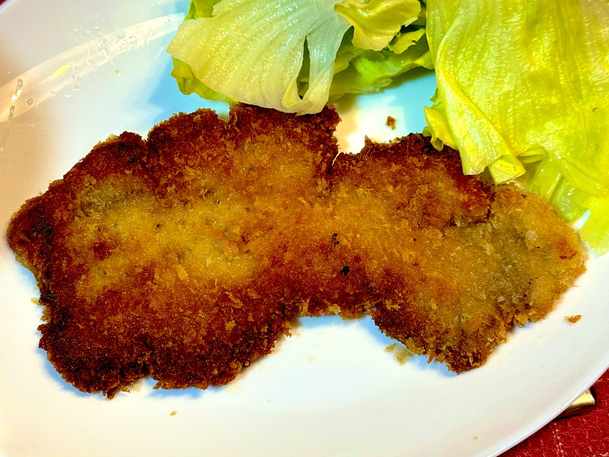 深夜にトンカツ…じゃなくてカツレツ(￣▽￣)

#飯テロ