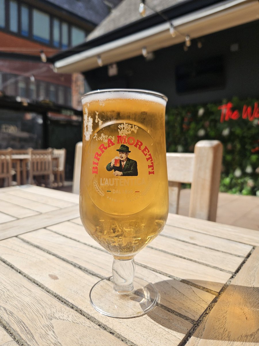 ProBikeUK's tweet image. It's an early finish for one of us @ProBikeUK today..
Cheers!! 🍻🍻
It's 5 o'clock somewhere, right..
#ProBikeUK #Beers #Cheers