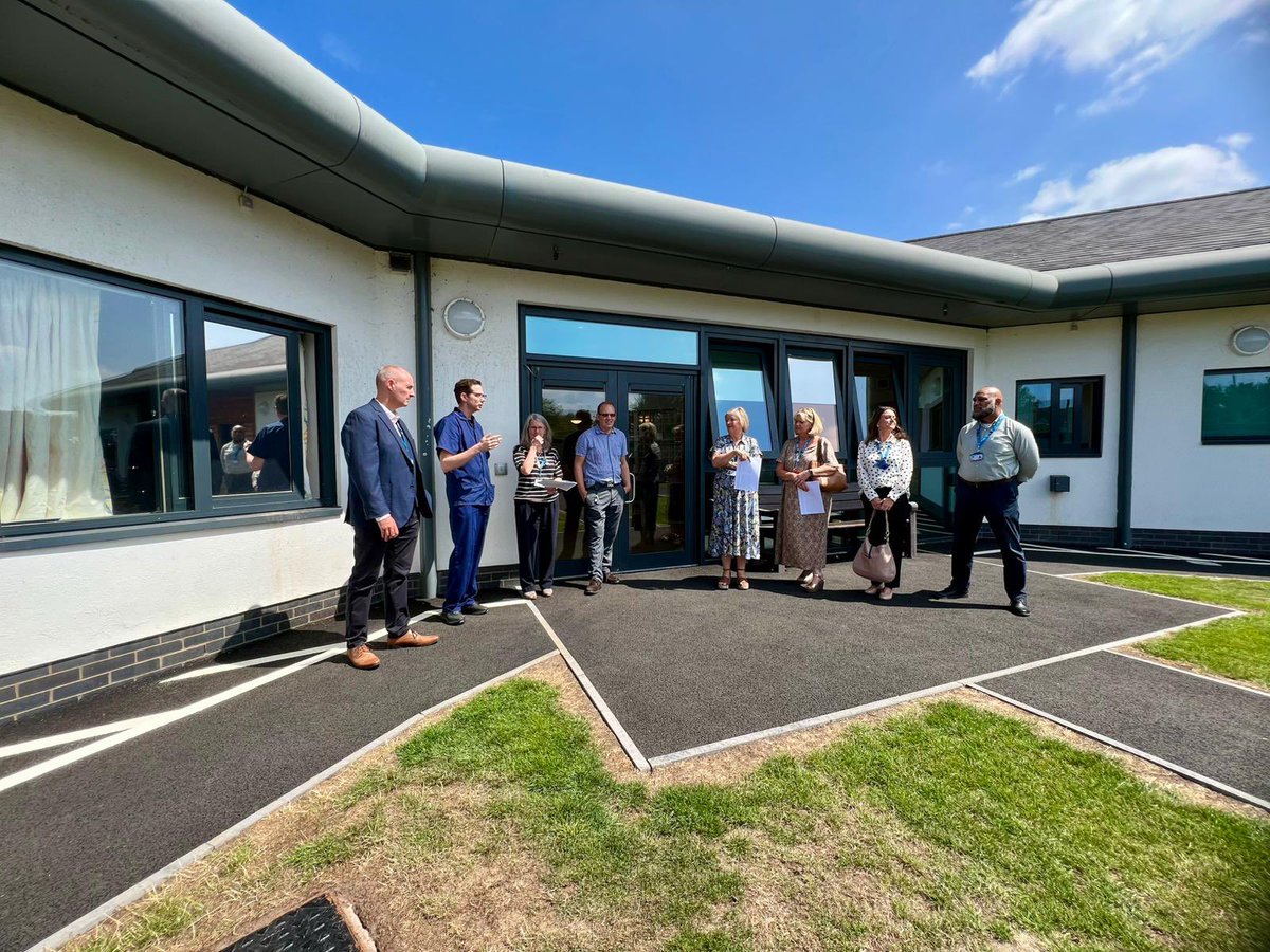 NeilCarrMPFT's tweet image. I was disappointed not to have been able to attend @mpftnhs Redwoods Summer Festival today and to visit the gardens, however @CathyRiley123 Alex Brett and Feroz Patel look like they had a great time!