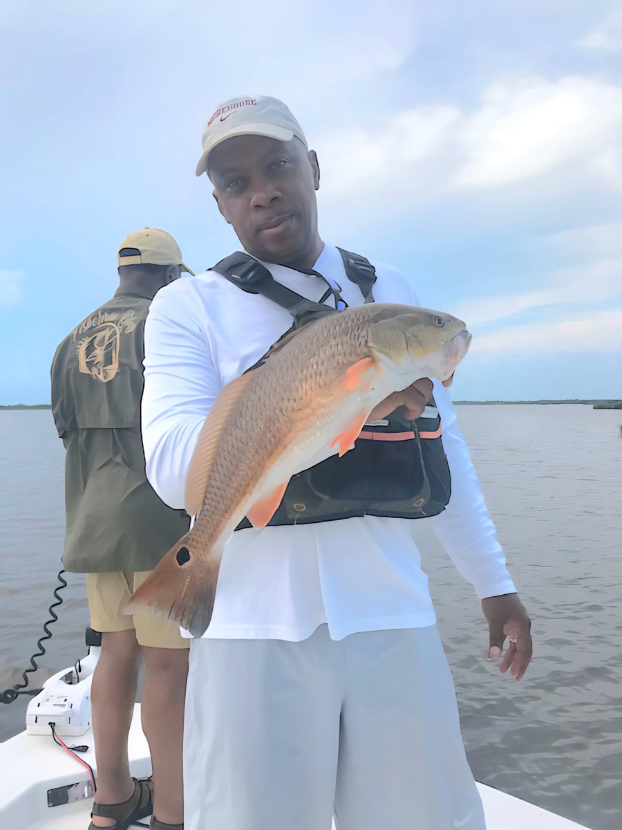 calvinmackie's tweet photo. Good day Wednesday in my happy place, on the water in Cocodrie, LA with good friends, Dr. Leonard Lewis III and BNL. It was hot good day, limited out on Red fish and Black drum.
#LetsGoPeople, find a place that heals you! Fishing heals me and @STEMNOLA inspires me! https://t.co/mam6ENQOd5