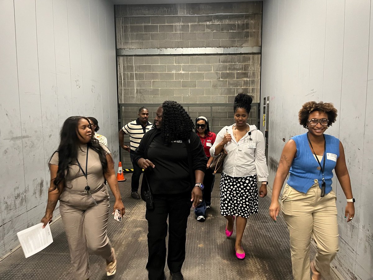 OVSJG_DC's tweet image. OVSJG’s staff &amp;amp; summer interns toured both the Office of Chief Medical Examiner &amp;amp; @DCDFS to learn about the agencies &amp;amp; the programs that OVSJG funds to support DC residents. They gained information on how their work supports the public safety &amp;amp; justice cluster. #saferstrongerDC