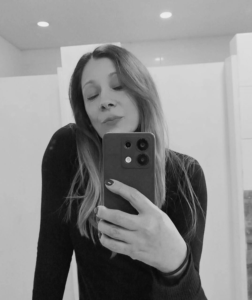 patomuscari's tweet image. Le apuesto a lo que siento.
Hoy y todos los días.
.
.
.
#MiFotoBang 🤍🖤