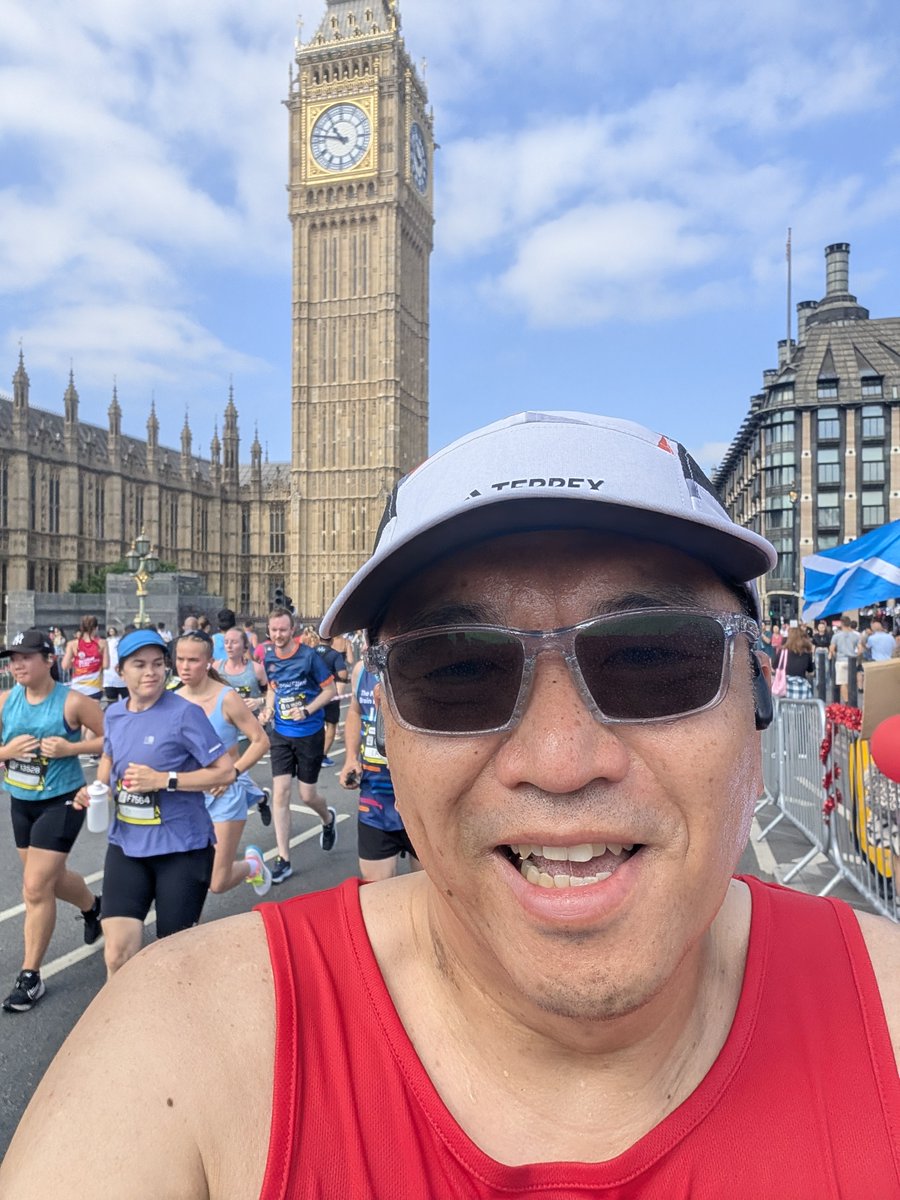 APSsupportUK's tweet image. 👏 Big shout-out to Andy, who ran @TheLondon10K in 1:10 #InMemory of his sister Annie, raising £670 for APS Support UK!
“Hearing the announcer call out ‘Andy running for APS’ carried me in with a sprint finish.”
🔗 justgiving.com/page/andytang
#TeamAPS #London10k #Fundraising