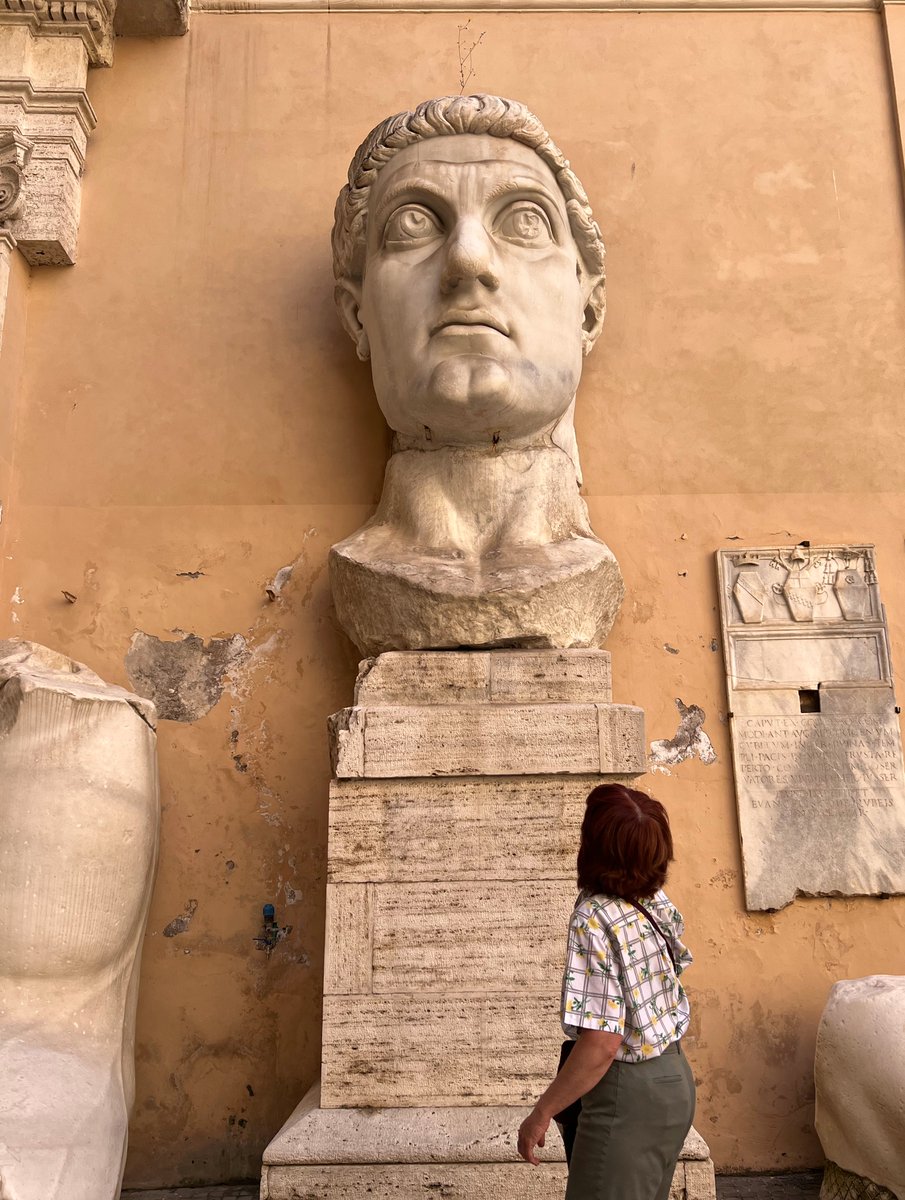 Shelli_BH's tweet image. On this day (July 25) in the year 306, Roman troops proclaimed Constantine I as emperor of the western empire -- the spark of a major turning point in history. Eventually he defeated all rivals to become ruler of the entire empire. On this same date 9 years later, the Arch of…