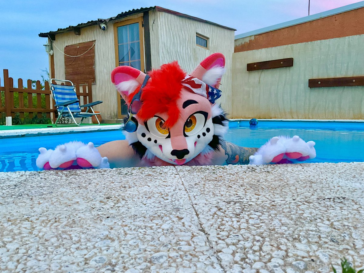 Skoycat's tweet image. Pool time!!! 🌊 #FursuitFriday #FursuitEveryday