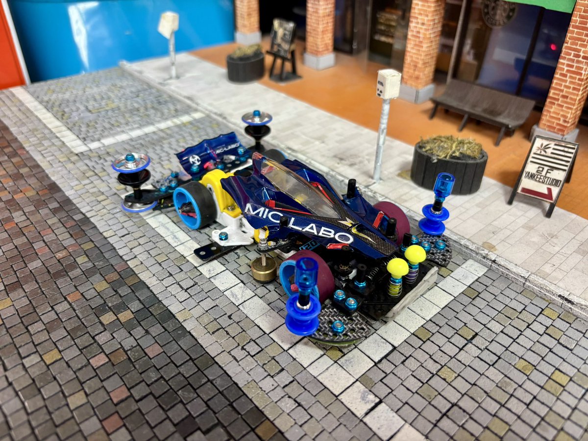 forcelabo's tweet image. 【今日の1台✨️】
Xでミニ四駆豆知識(?)でお馴染みの『mic-LABO選手』のマシン🔥
東京大会の練習にお越しくださいました✨
日曜日のオープンクラスに参加されるとの事👍
朗報を期待しております🫡
#フォースラボ
#ミニ四駆
