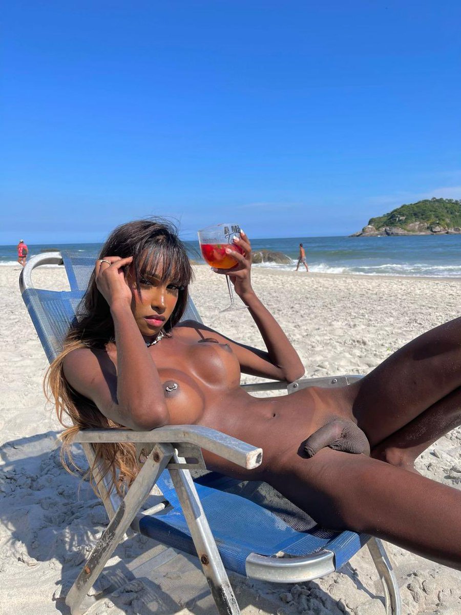 A moment to relax! 😎 🍹