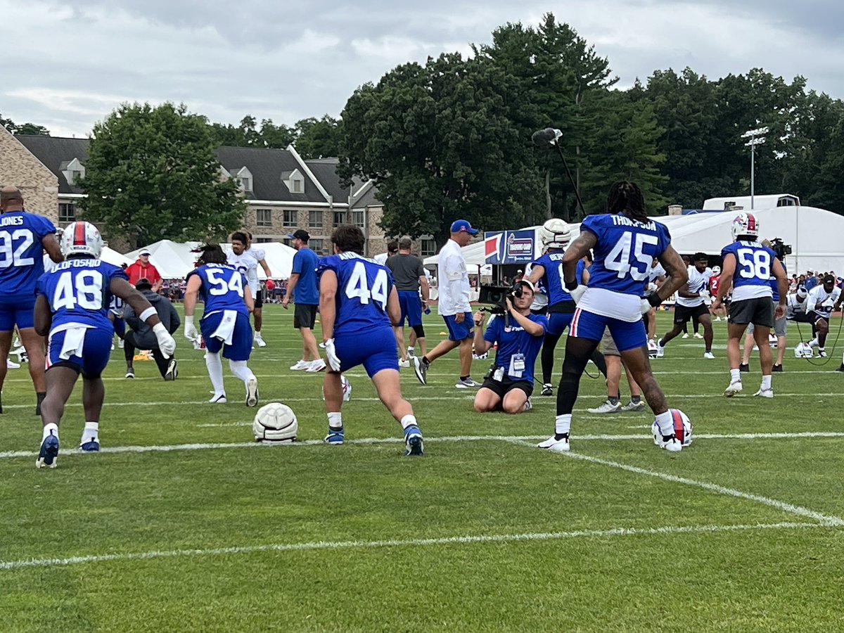 agetzenberg's tweet image. Joe Andreessen getting a bit of Hard Knocks love today. Then was picked to break down the huddle after stretching.