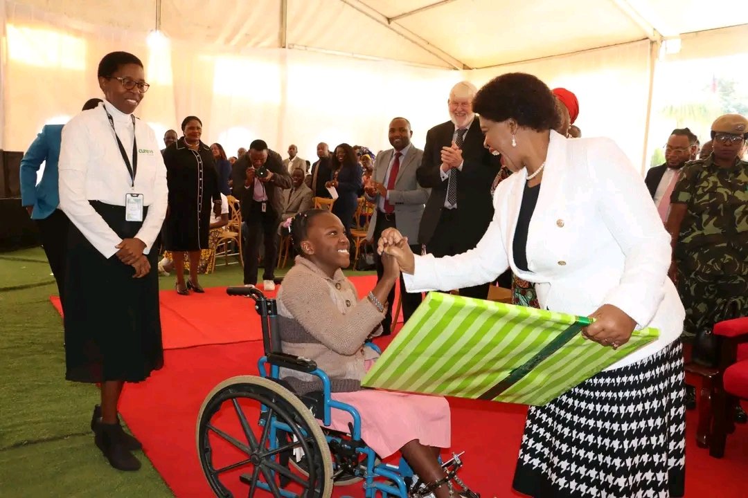#ManaNews

First Lady Madam Monica Chakwera has described the newly inaugurated surgical centre at Beit CURE Malawi as ‘a sanctuary of healing’ to children with various disabilities in Malawi...

facebook.com/10006385576645…