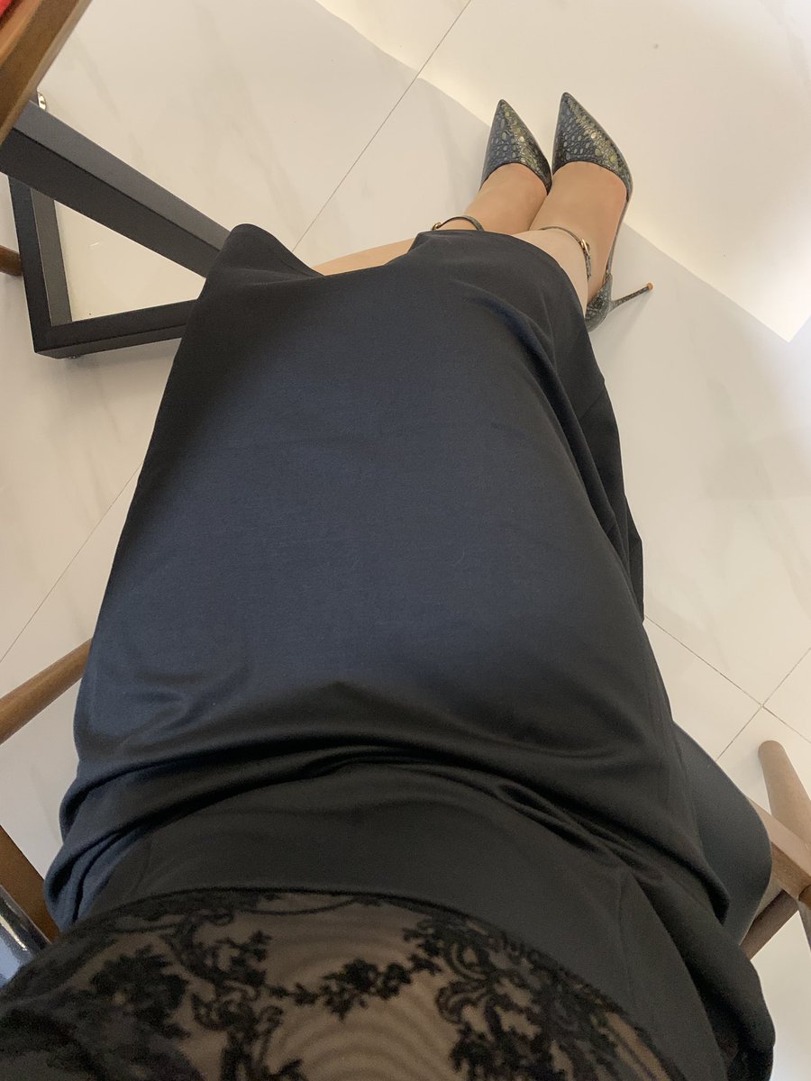 年纪到了，装不了嫩，那就熟女风吧~👠#crossdress #女装大佬 #crossdresser #变装 #CDM #bdsm #女装奴 #伪娘 #母狗 #四爱（丰满肥臀cdm，喜欢zn，正装胖ZN大叔，丰满女s，Cds，坐标广州)