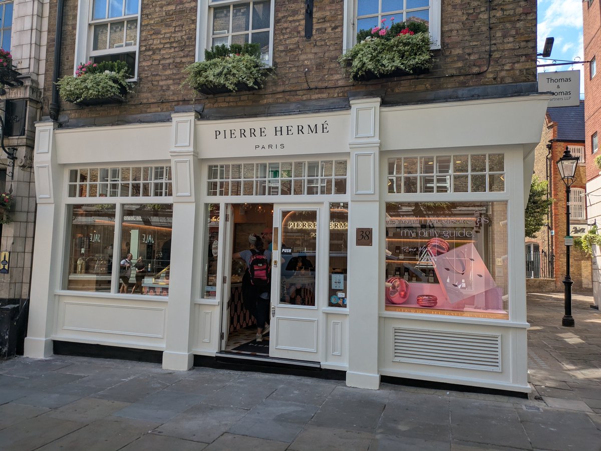 Fresson_and_Tee's tweet photo. We recently complete the FDPM role for shop fit out at 38 Monmouth Street, Seven Dials alongside the new tenant Pierre Hermé Paris UK, transforming the retail unit into a macaroon and chocolate shop for Shaftesbury Capital PLC
#fandt #buildingconsultancy #charteredsurveyors #architects #projectmanagement #contractadmin #cdm #partywallmatters #dilapidations #refurbishment #fitout