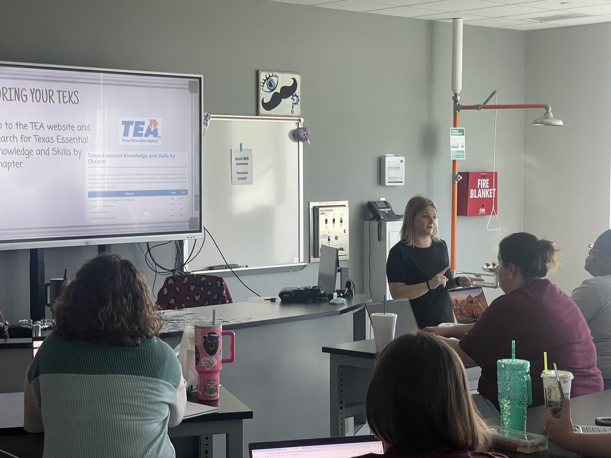 MrMaxSmith1's tweet image. @SMSBearcats were well represented @ShermanISD Ignite PD. Big shout-outs to @samdeaton @baileyjordan for leading impactful sessions. #ProudAdmin #ShermanISD #SMS #CommittedToExcellence