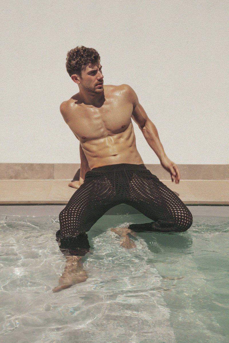 Tighten it, adjust it… let the crochet cling to your skin