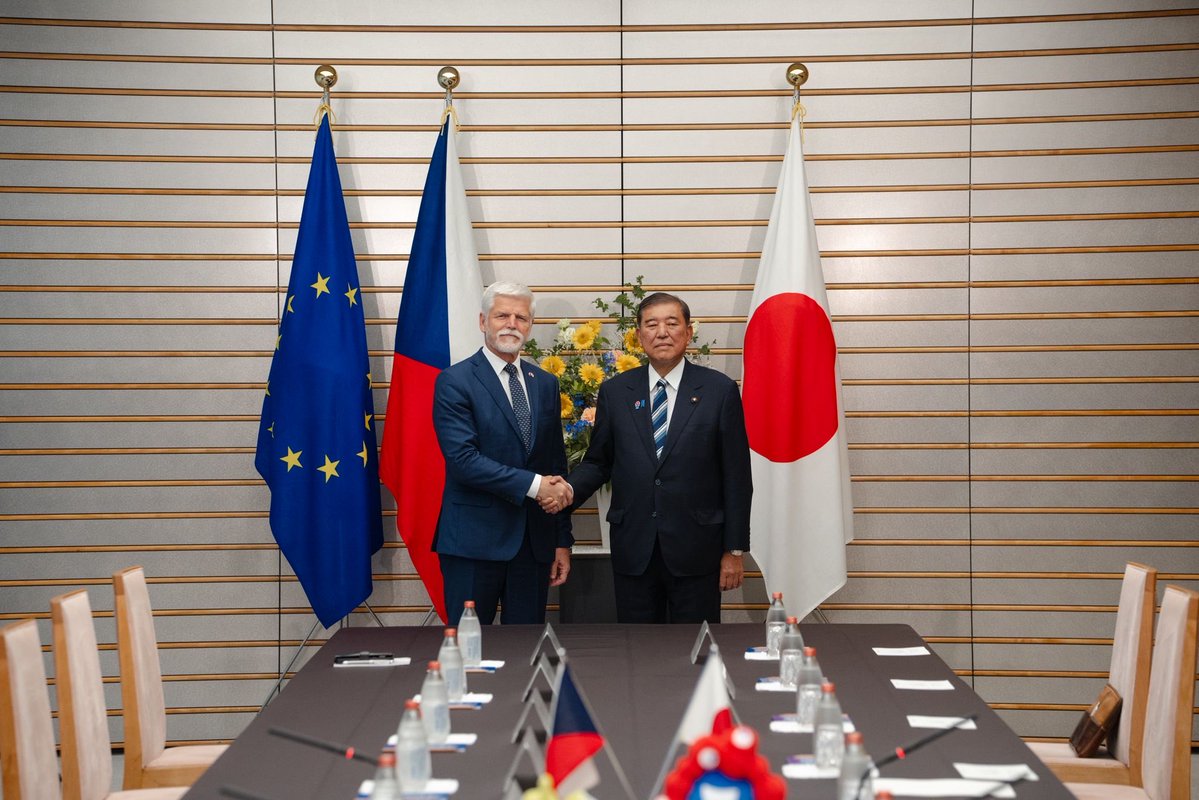 CZAmbTokyo's tweet image. Poslední důležitá schůzka programu pracovní cesty @prezidentpavel do Japonska s premiérem 🇯🇵 Išibou. 🇨🇿🤝🇯🇵