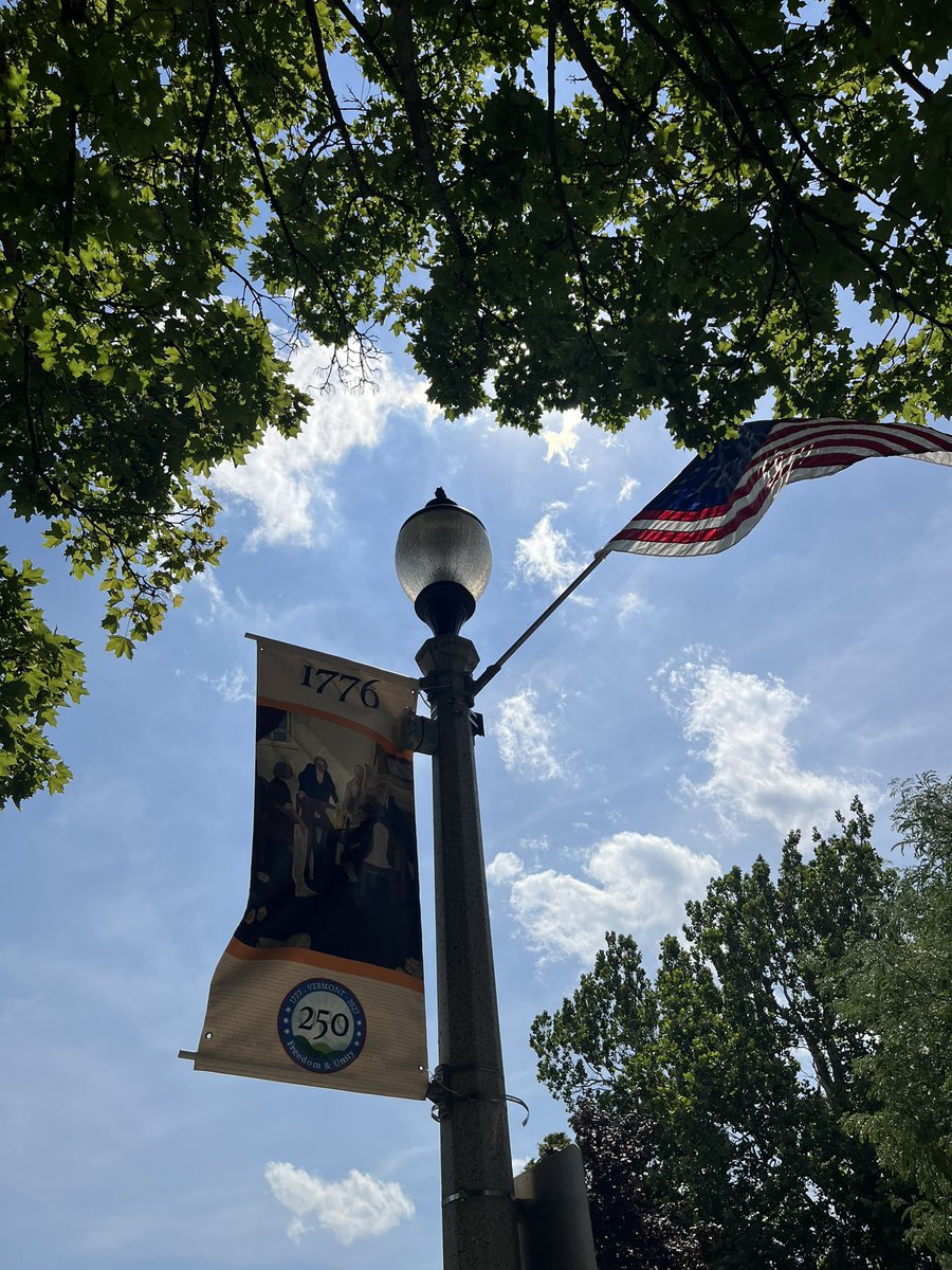 NateyBakes's tweet image. Bennington, Vermont. A lovely town.