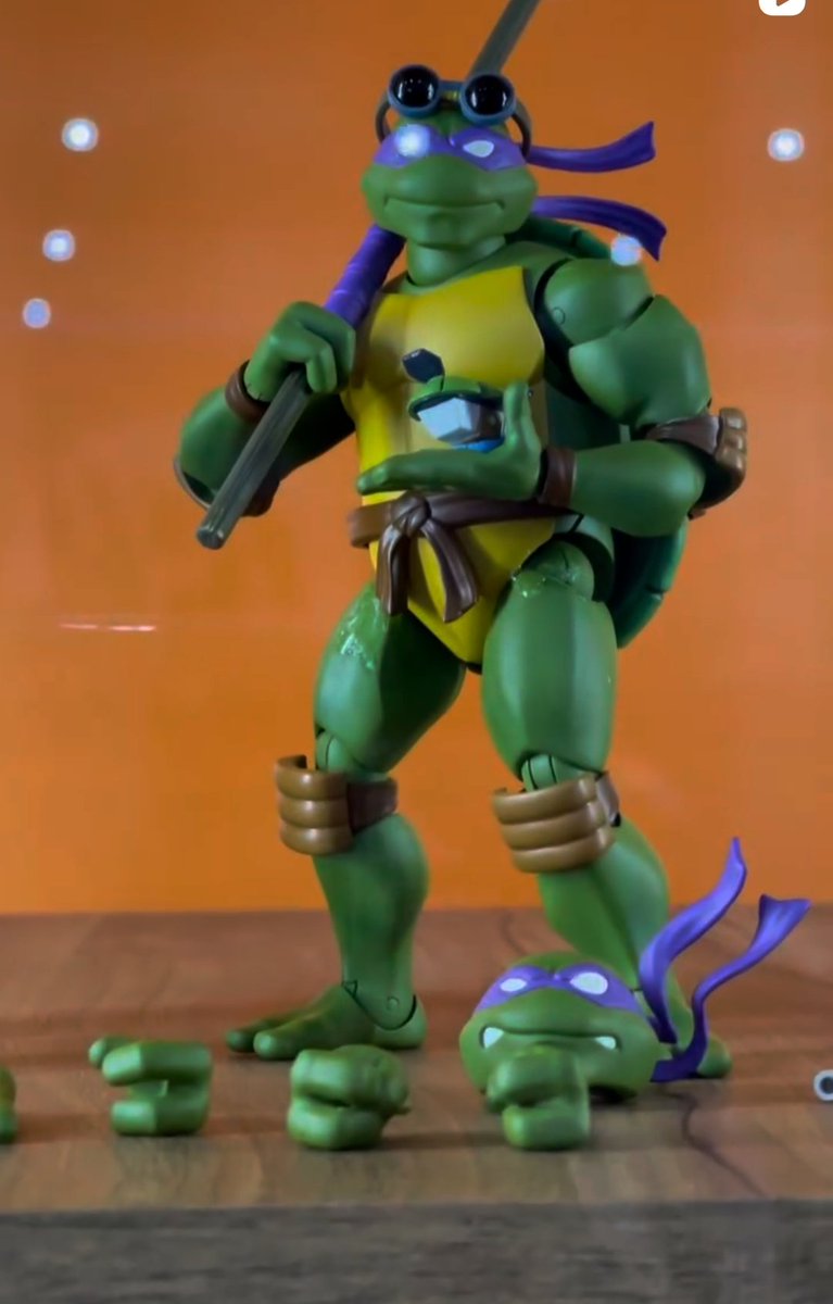 hamato_the's tweet image. 📰 - 𝚃𝚄𝚁𝚃𝙻𝙴 𝙽𝙴𝚆𝚂!
New images of the 2003 NECA turtles
Source: thefwoosh