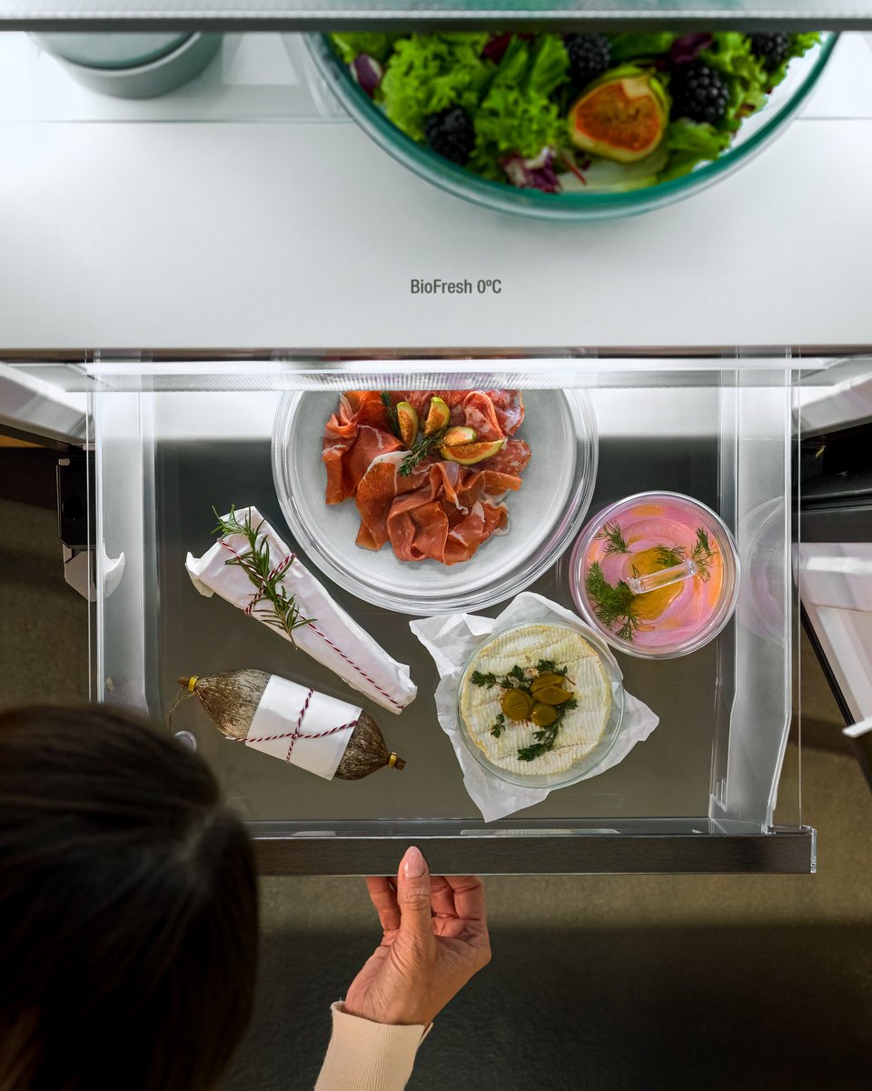 Picky bits season is here! 🧀🥖 

When summer entertaining calls for the perfect charcuterie spread, BioFresh technology ensures every bite stays at its peak.

spkl.io/6011A8EeH.