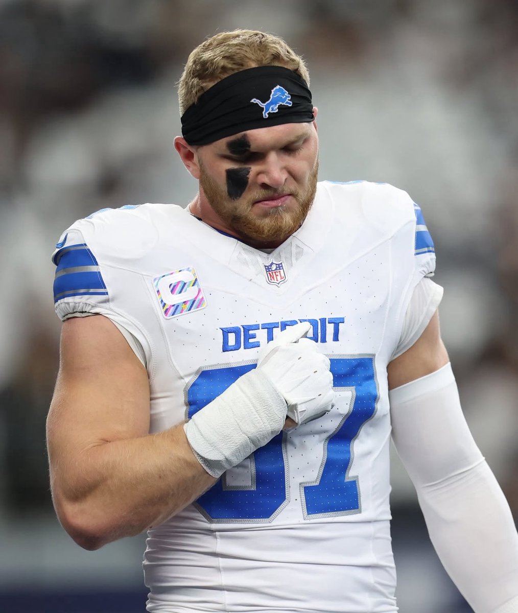 Crunch Time Sports (@officialctpod) on Twitter photo REPORT: Detroit Lions EDGE Aidan Hutchinson beat Penei Sewell in a rep that would have been a SACK on Jared Goff, per <a href="/DetroitPodcast/">DetroitSportsPodcast</a>
HUTCH IS OFFICIALLY BACK π€ REPORT: Detroit Lions EDGE Aidan Hutchinson beat Penei Sewell in a rep that would have been a SACK on Jared Goff, per <a href="/DetroitPodcast/">DetroitSportsPodcast</a>
HUTCH IS OFFICIALLY BACK π€