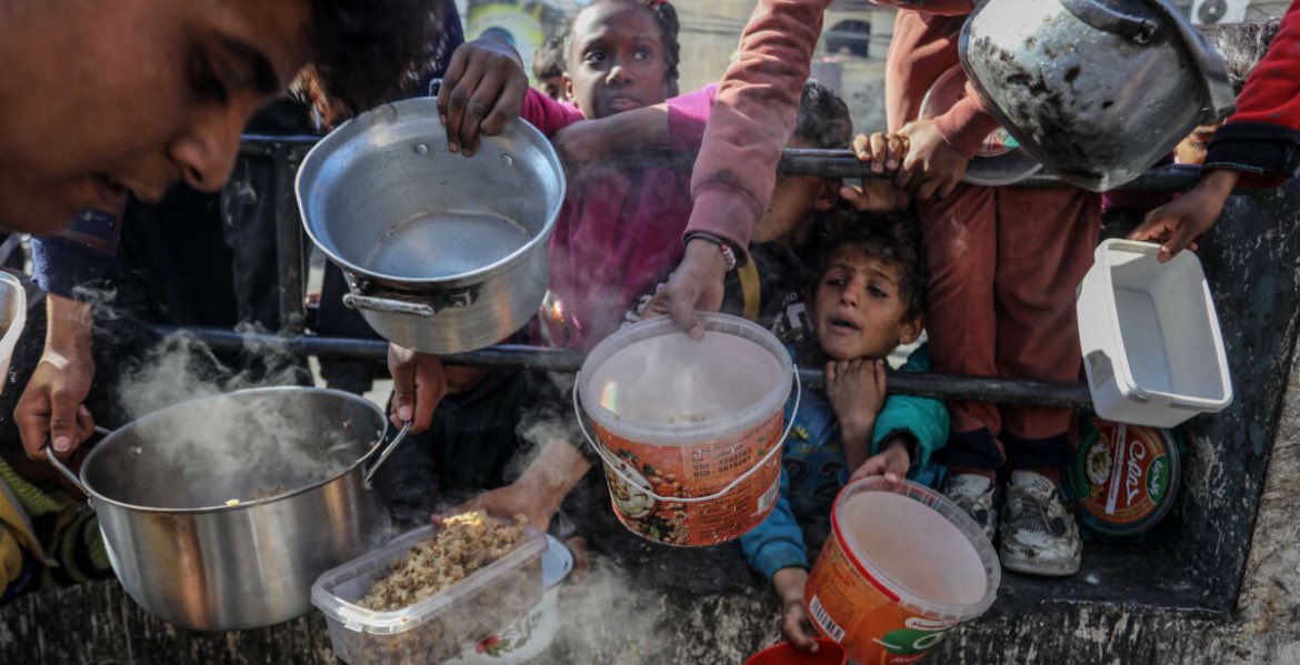 johnis44's tweet image. What would Jesus do in Gaza? 

Any Christians care to answer?