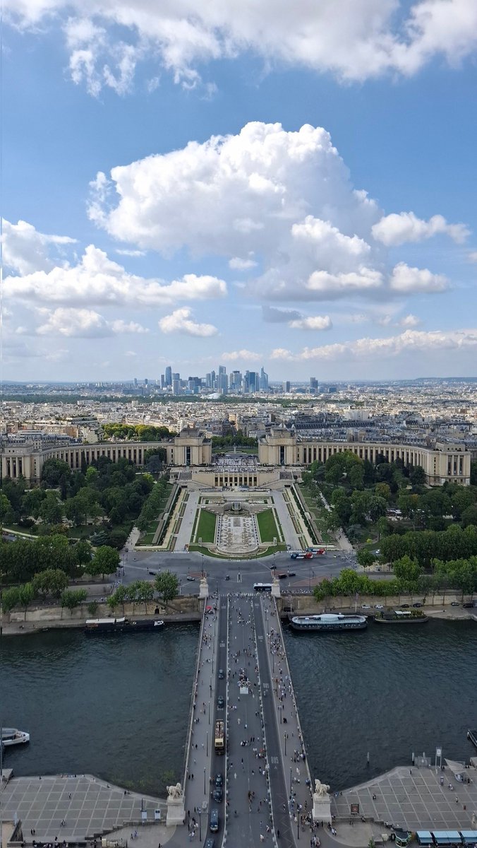 ArthurDDent's tweet image. #Paris