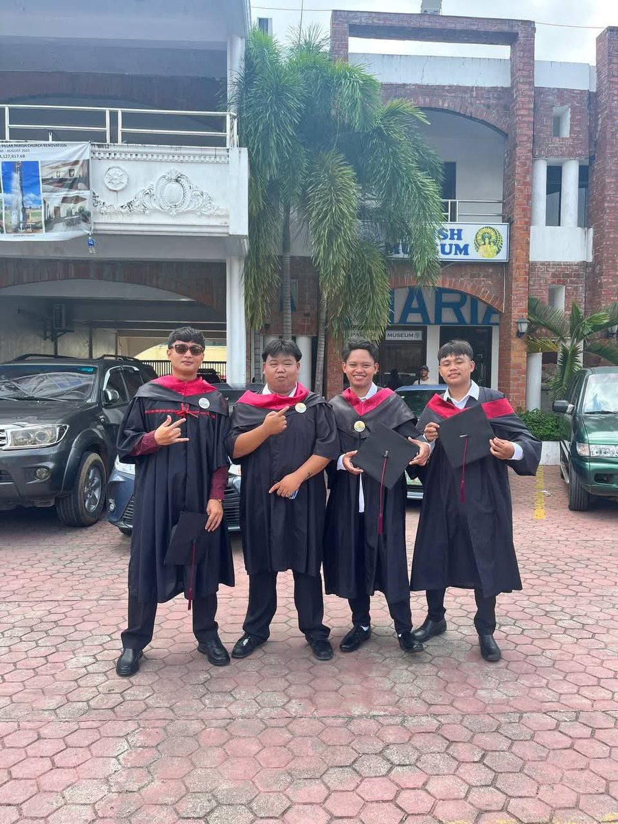 Wala bang magreregalo dyan hahaha
@Natmacato in telegram 💦