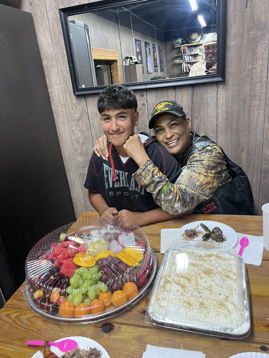 Moose's tweet image. Float like a butterfly, hit like Khalilah 🥊
The wife of the greatest gave my son Muhamed the Ali stamp of approval — with a jab to the jaw and a heart full of love. ‘That’s my boy!’ 💥❤️