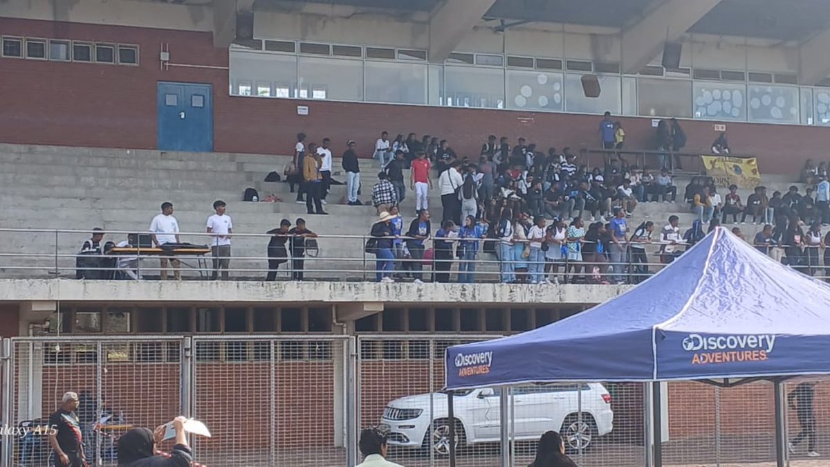 Fidelity_Secure's tweet image. Fidelity’s Durban team, alongside SecureFire, provided safety and support at Apollo Secondary’s sports day at Chatsworth Stadium, showing strong community involvement and care.
#FidelityADT #Durban #Chatsworth #FidelitySecureFire #FidelityServicesGroup #WeAreFidelity