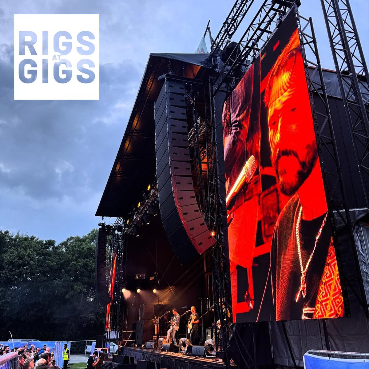 Big cheers to our Week 8 winner! Congratulations to James Roberts with this epic shot of WPL line arrays at the We Are Wirral Festival.

Check out the previous #RigsAtGigs winners here: martin-audio.com/rigsatgigs