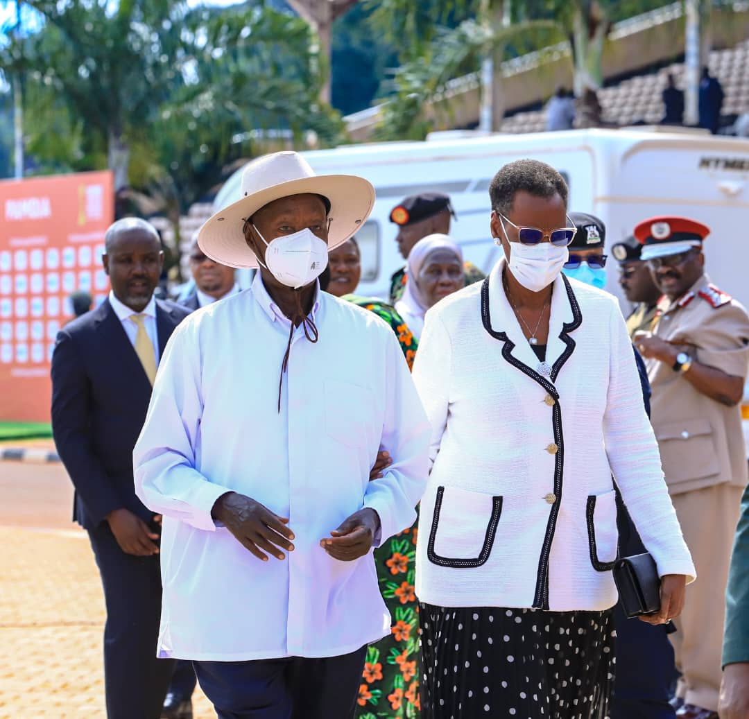 OfficialFUFA's tweet image. H.E @KagutaMuseveni The President of the Republic of Uganda and the First Lady @JanetMuseveni the Minister of Education and Sports arriving at the #TotalEnergiesCHAN2024 launch in Uganda at the Kololo Ceremonial Grounds