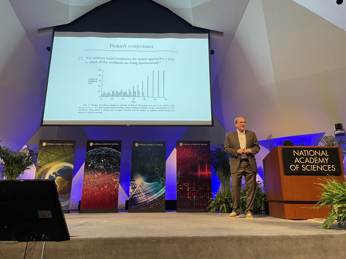 theNASciences's tweet image. Why do fireflies flash in perfect unison? Or neurons fire in sync?
At the #NAS162 annual meeting, Steven Strogatz explored the math & science behind these mesmerizing patterns—and what they reveal about the world around us.
Watch his Research Briefing: ow.ly/b4PO50Wu8FY