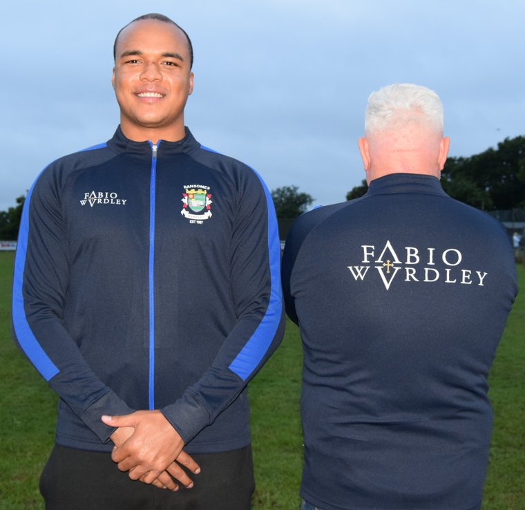 Ransomes Sports unveil new Tracksuit Sponsor #Pitchero
pitchero.com/clubs/ransomes…