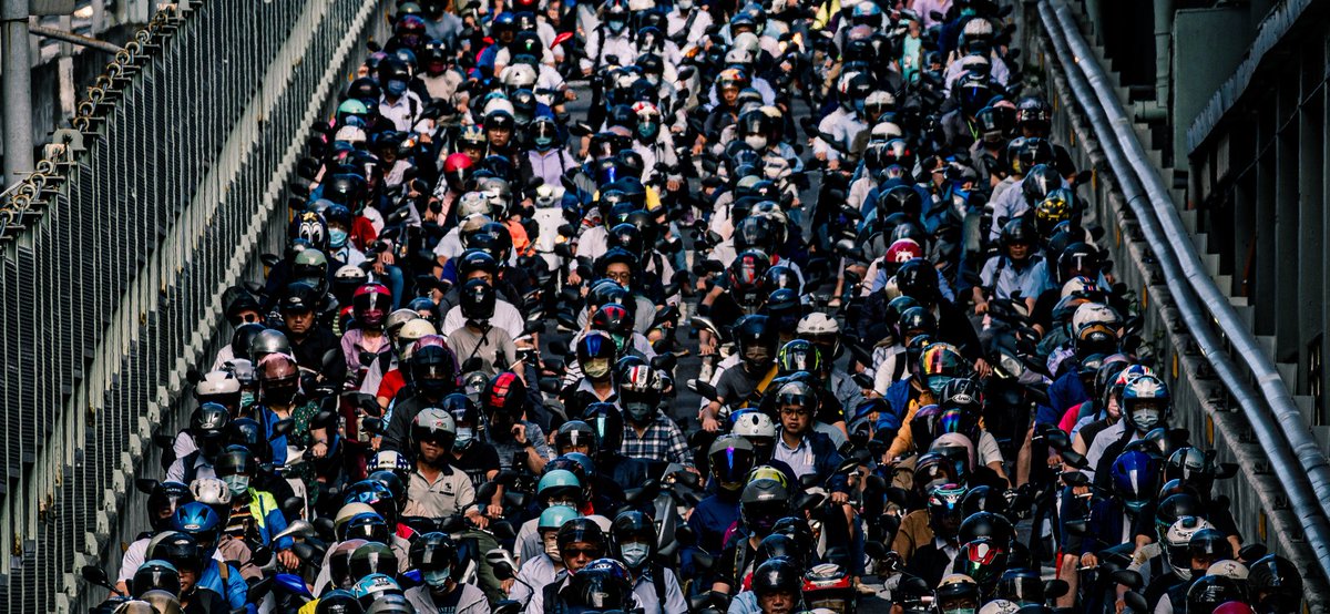 Little throwback to my time in Taipei. Wild to have witnessed such organized chaos during morning rush hour.