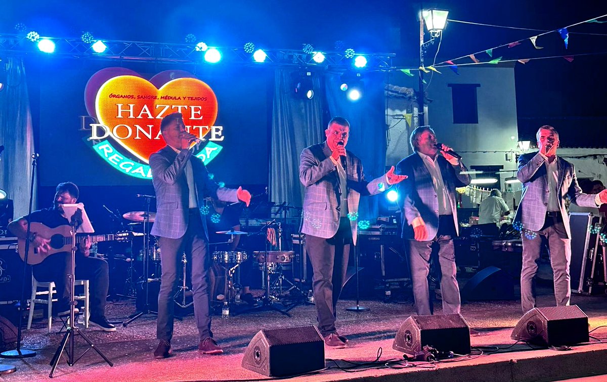 DrPerezBernal's tweet image. "Hazte #Donante - Regala #Vida". Mensaje de #Solidaridad y #Esperanza para enfermos que precisan un #Trasplante en la gala del @grupobrumas en #Valdeflores. #ElCastillodelasGuardas #Brumas #Sevillanas @JoseIRuizHerrer @ONT_esp @A_Trasplantes @AYTOELCASTILLO
#CorredorDeLaPlata