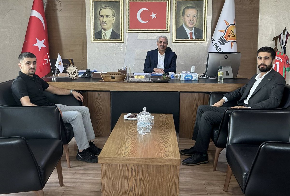 Ak Parti Diyarbakır İl Başkanımız Sayın Ömer İler'e Ziyarette Bulunarak, Bölgemizin Gündemine İlişkin İstişarelerde Bulunduk.
Misafirperverliklerinden Ötürü Teşekkür Ediyoruz.
<a href="/omer_iler/">Ömer İler</a> <a href="/K21Haber/">K21Haber</a> 
#Diyarbakır