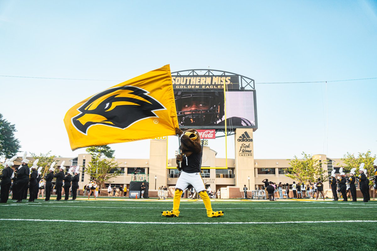 SouthernMissFB's tweet image. Single game tickets go ๐๐๐ฉ๐ to the general public on Wednesday ๐
๐๐จ๐ง season tickets for 7โฃ home games are available
๐๏ธ ยป smttt.info/FBSZNTix