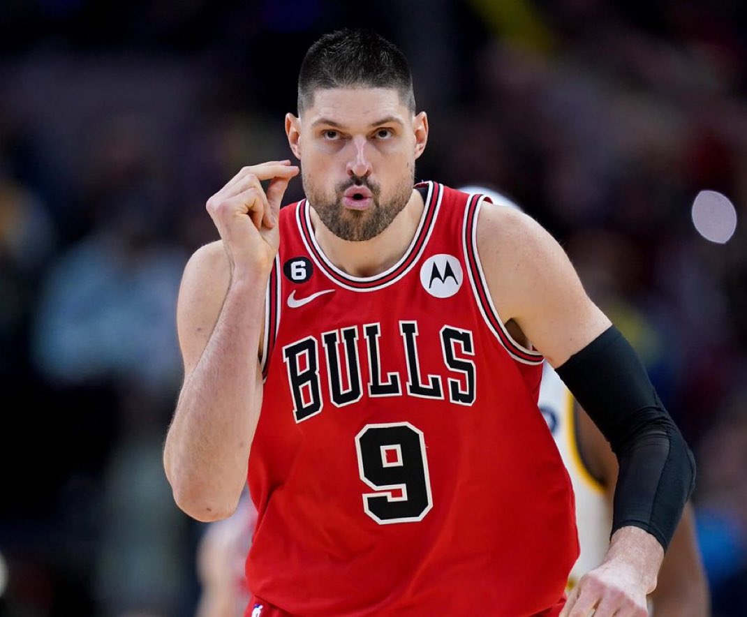PichuRuas's tweet image. ¡¡¡NO SERÁN CAPACES!!!
😳😳😳👀👀👀
Dice @JakeLFischer que NO HAY mercado de traspaso para Nikola Vucevic Y ES MÁS PROBABLE un BUYOUT que UN TRASPASO.
Comparte agencia de representación con LUKA DONCIC...