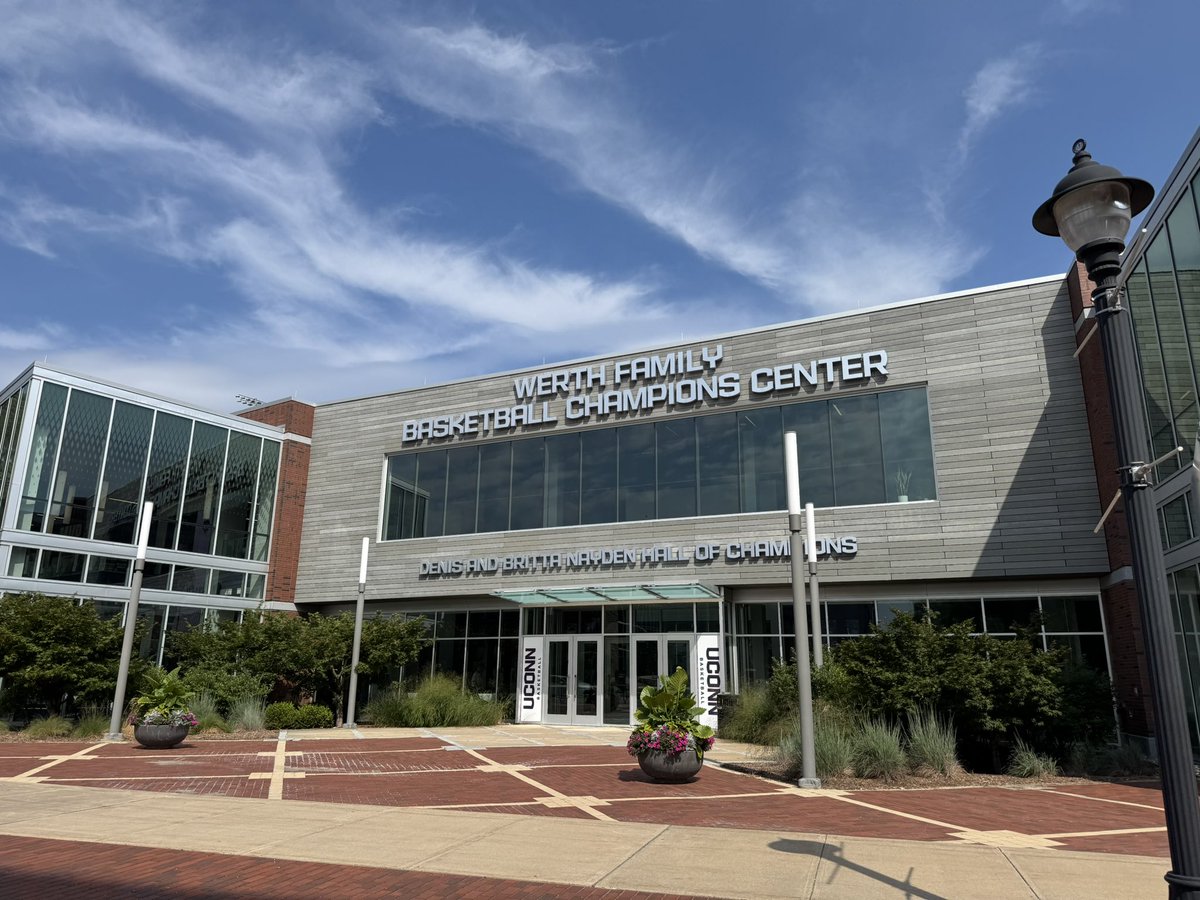 joearruda9's tweet image. Back in Storrs to get a first look at UConn’s 2025-26 squad