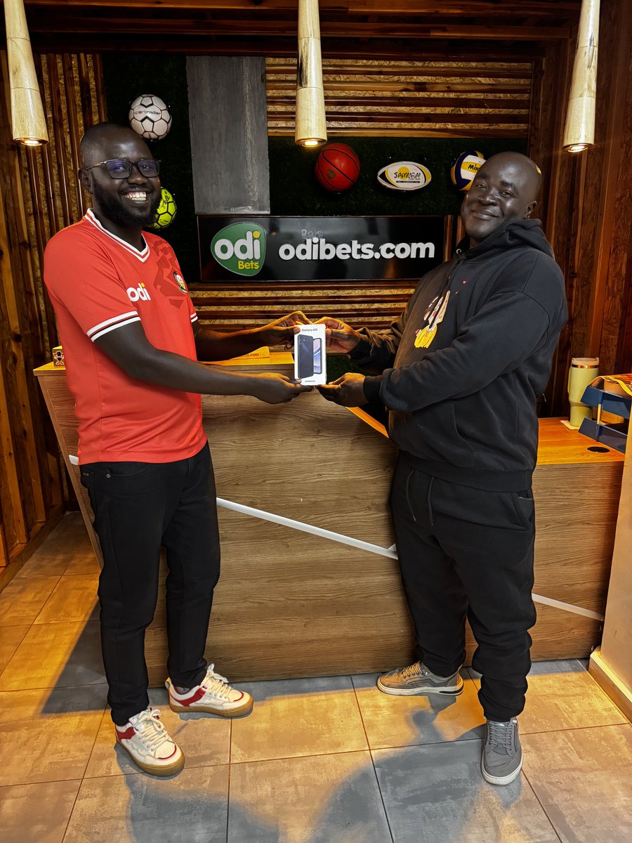 OdibetsOfficial's tweet image. Big up BENARD OBILA – alipata smartphone yake mpya courtesy of Vuma Na Club World Cup Promo! 📱🔥
Sasa ni masaa ya Grand Prize winner of KES 500,000, to be revealed soon… Keep it Odibets, mambo #extraODInary 💯
⚠️ 18+ only | Bet responsibly – gambling can be addictive…