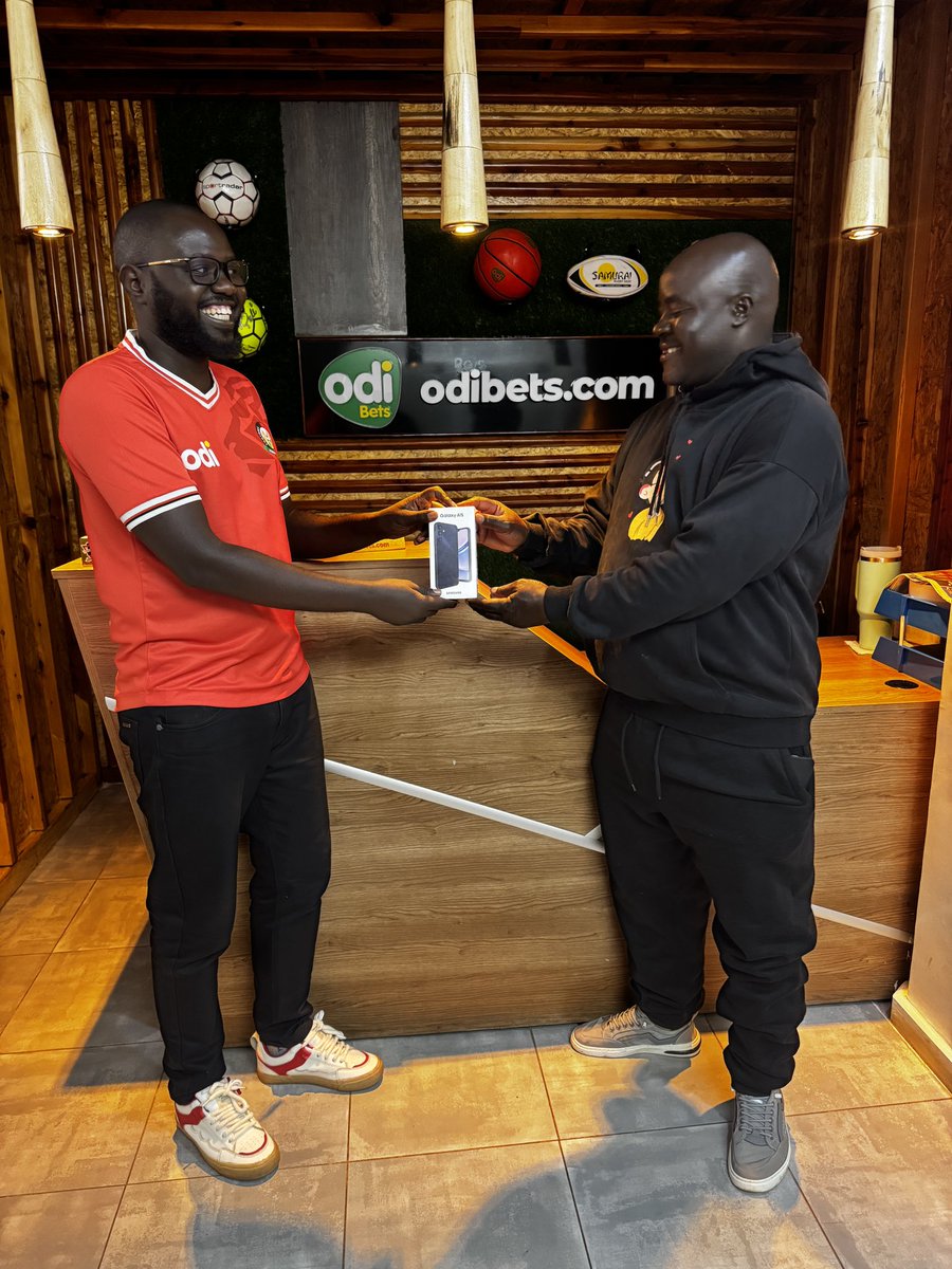 OdibetsOfficial's tweet image. Big up BENARD OBILA – alipata smartphone yake mpya courtesy of Vuma Na Club World Cup Promo! 📱🔥
Sasa ni masaa ya Grand Prize winner of KES 500,000, to be revealed soon… Keep it Odibets, mambo #extraODInary 💯
⚠️ 18+ only | Bet responsibly – gambling can be addictive…