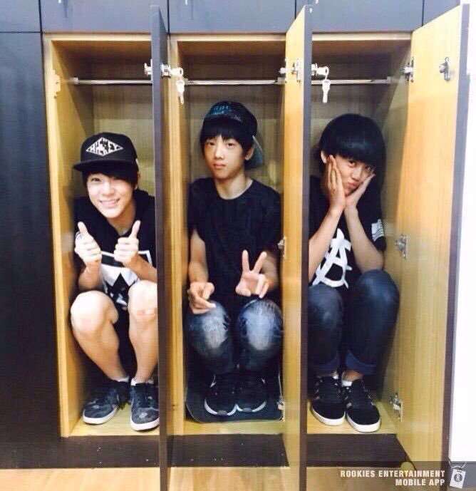 asinisnisa's tweet photo. Triple J 
🫳🏻🫳🏻🫳🏻
🐶🐱🐹 https://t.co/2m8Kjx0Afs